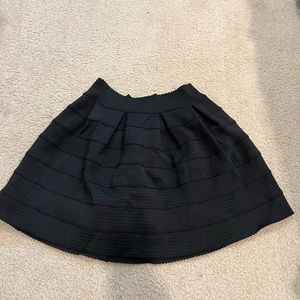 Black stretchy skirt - small